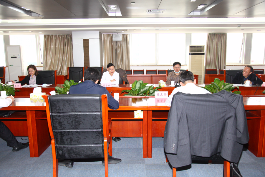 我局参会领导[1].jpg